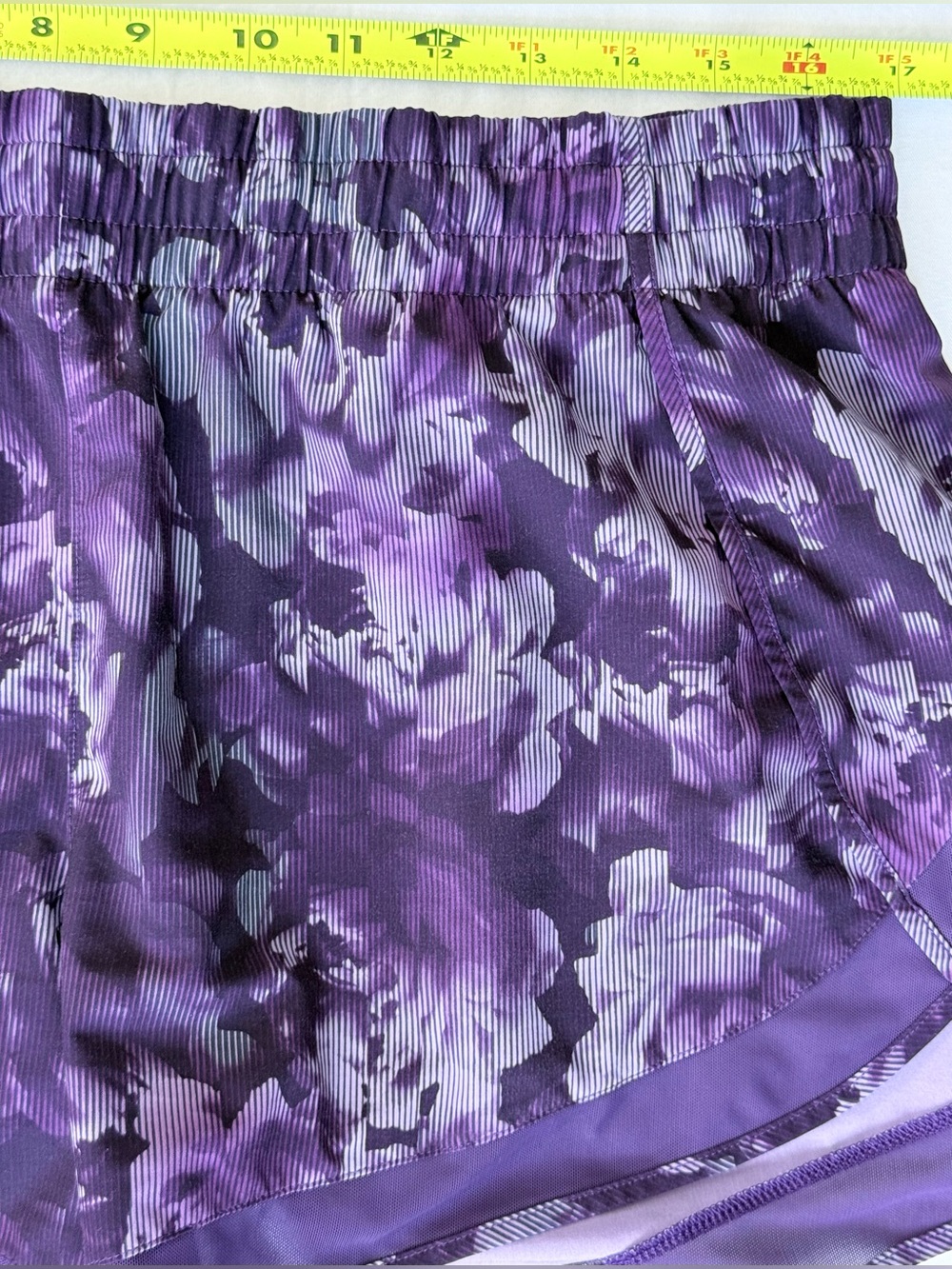 Athleta Mesh Racer Run shorts - Picture 4 of 5